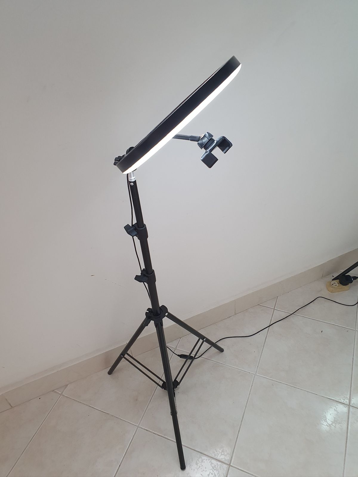 ARO DE LUZ DE 33 CM CON TRIPODE Y SOPORTE